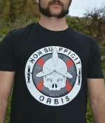 Camiseta Non Sufficit Orbis